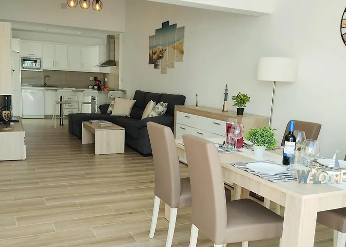 Holiday home Orquidea With Private Garden