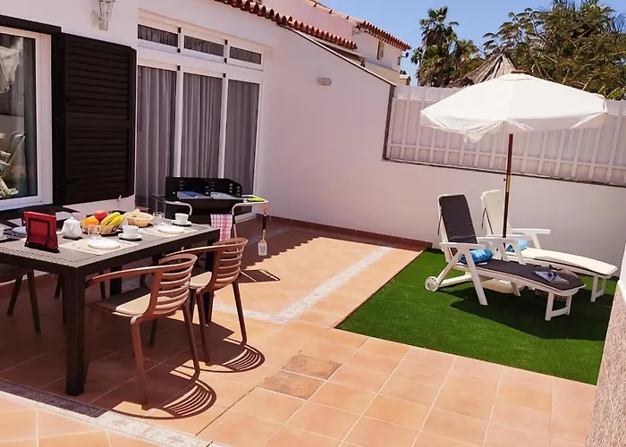 Orquidea With Private Garden * Playa del Ingles (Gran Canaria)